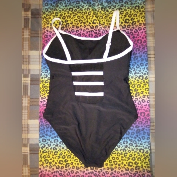 🖤Hurley Swim~1pc🩱🖤 - Picture 3 of 7